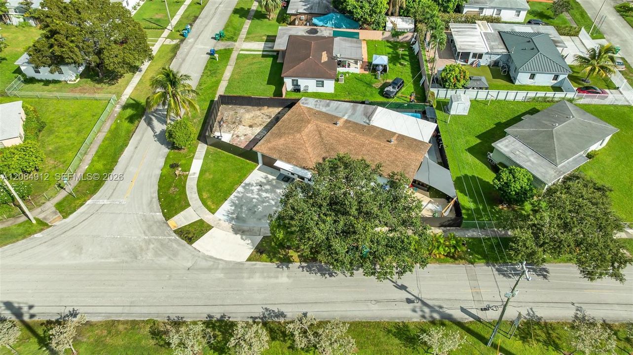 Activo con contrato: $720,000 (5 camas, 3 baños, 1567 Pies cuadrados)