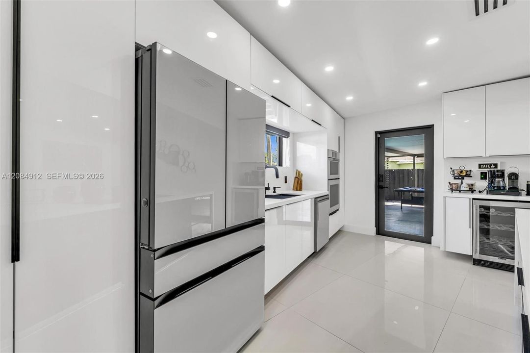 Activo con contrato: $720,000 (5 camas, 3 baños, 1567 Pies cuadrados)