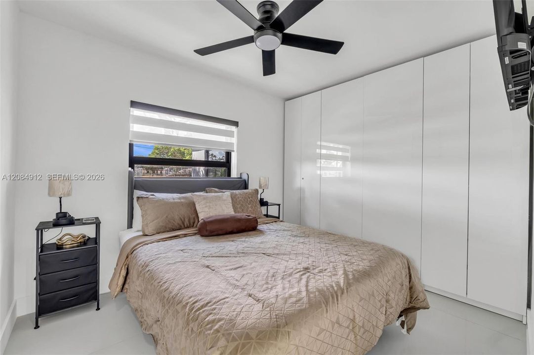 Activo con contrato: $720,000 (5 camas, 3 baños, 1567 Pies cuadrados)