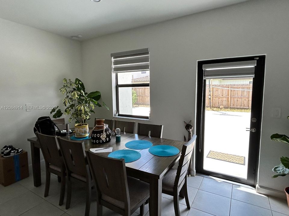 For Rent: $3,500 (3 beds, 2 baths, 1726 Square Feet)
