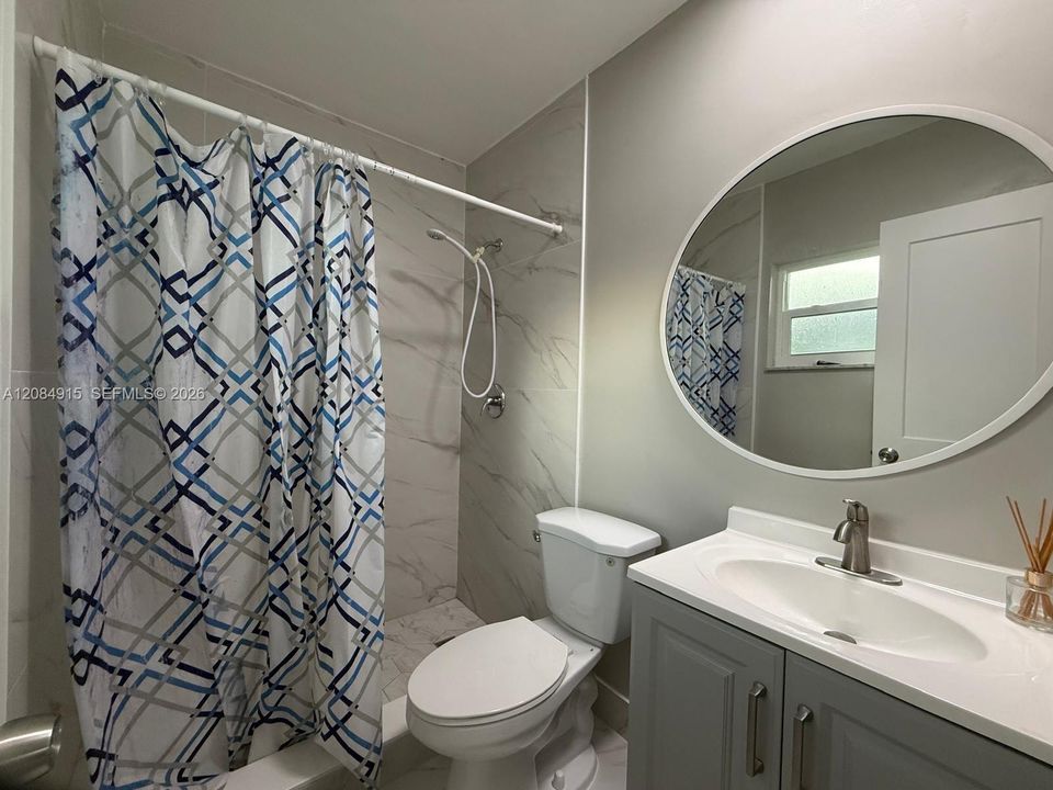 2nd Bathroom