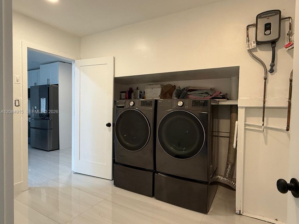 На продажу: $499,000 (2 спален, 2 ванн, 1632 Квадратных фут)