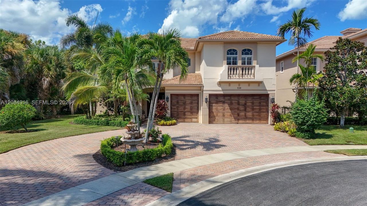 Activo con contrato: $3,395,000 (5 camas, 5 baños, 4476 Pies cuadrados)
