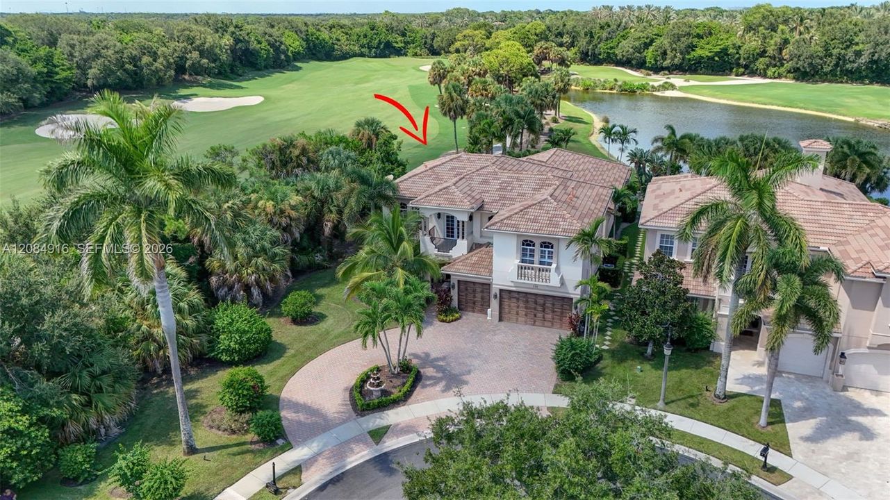 Activo con contrato: $3,395,000 (5 camas, 5 baños, 4476 Pies cuadrados)