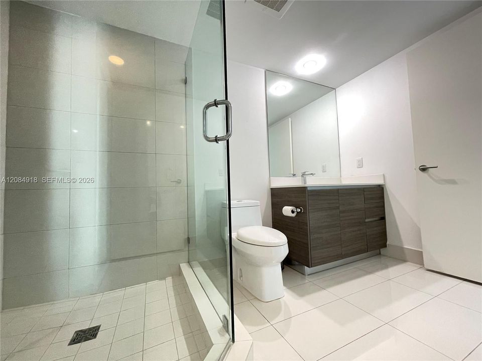 Active With Contract: $4,350 (2 beds, 2 baths, 1165 Square Feet)