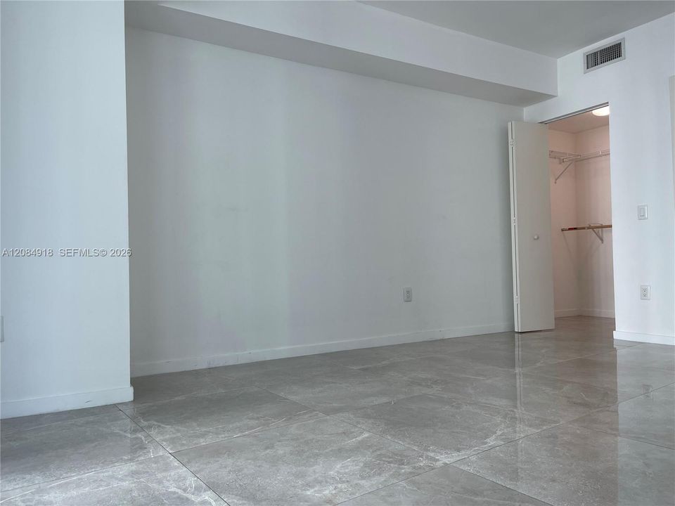 Active With Contract: $4,350 (2 beds, 2 baths, 1165 Square Feet)