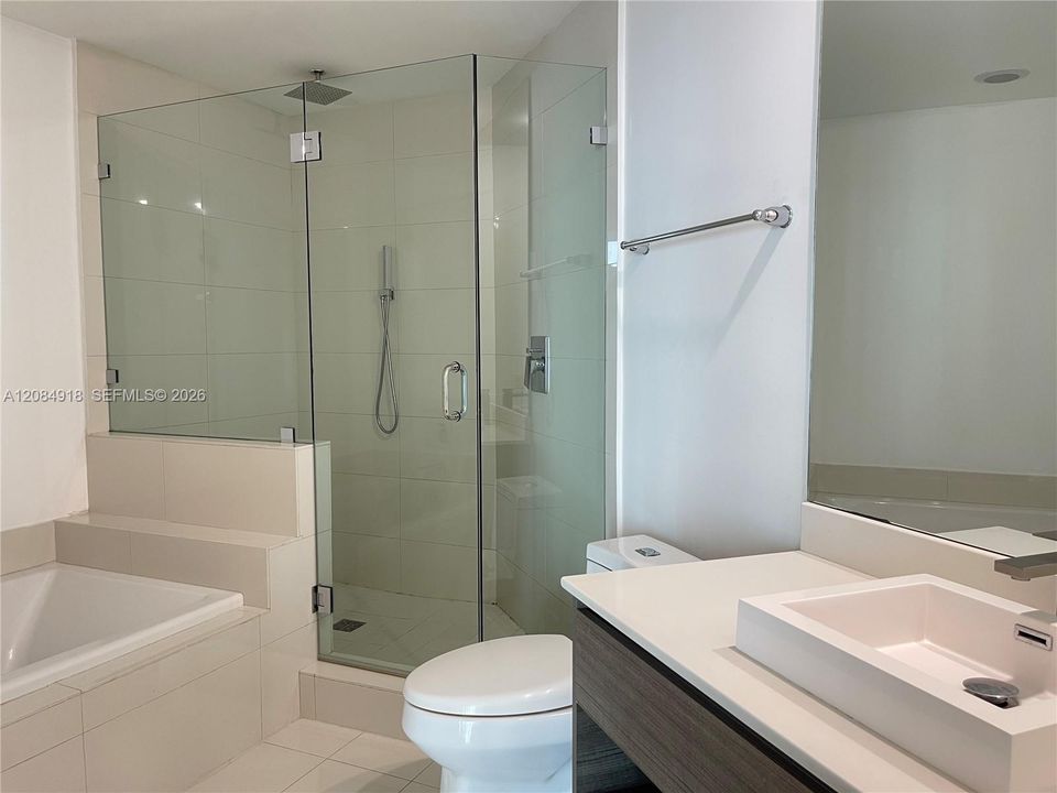 Active With Contract: $4,350 (2 beds, 2 baths, 1165 Square Feet)