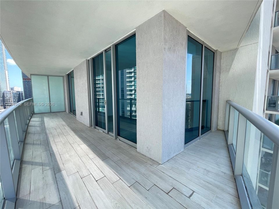 Active With Contract: $4,350 (2 beds, 2 baths, 1165 Square Feet)