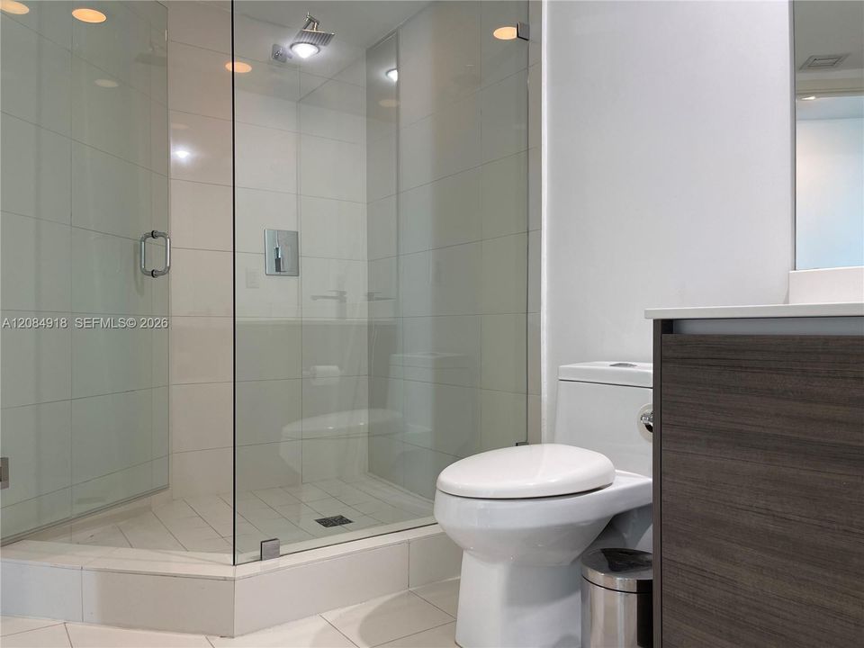Active With Contract: $4,350 (2 beds, 2 baths, 1165 Square Feet)