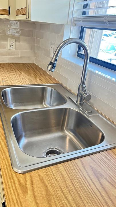 New sink and fixtures
