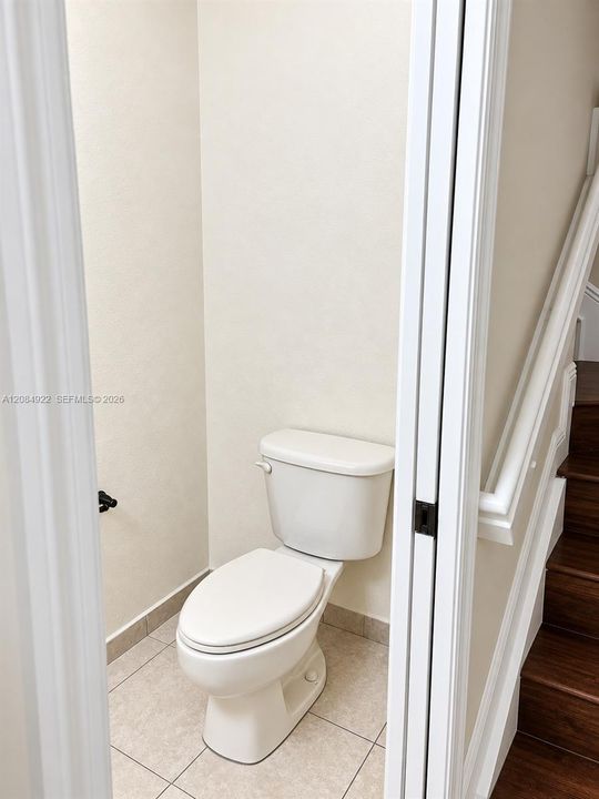 For Sale: $398,000 (2 beds, 2 baths, 1206 Square Feet)