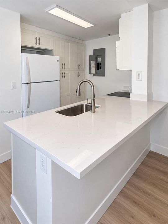 Active With Contract: $3,150 (2 beds, 2 baths, 1087 Square Feet)