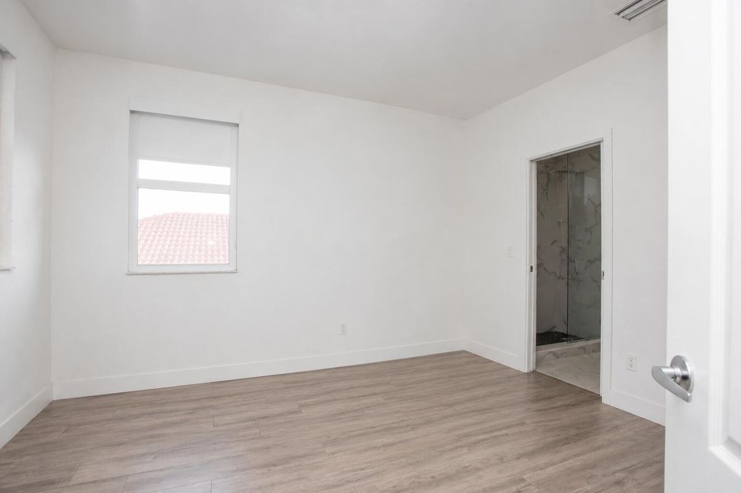 BEDROOM2