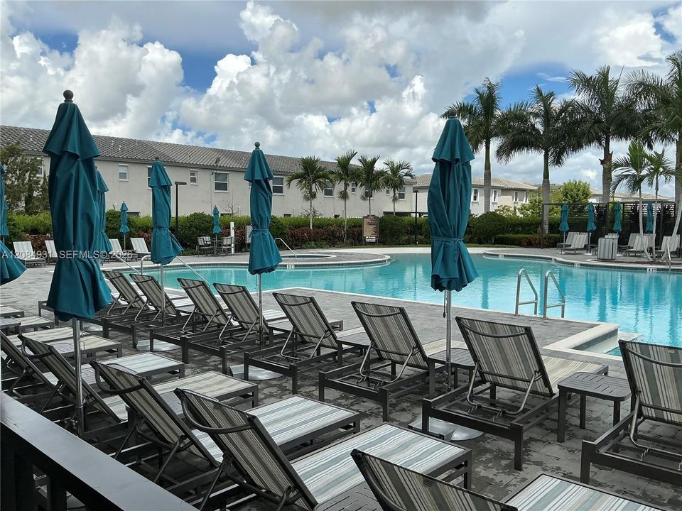 community area & Amenities