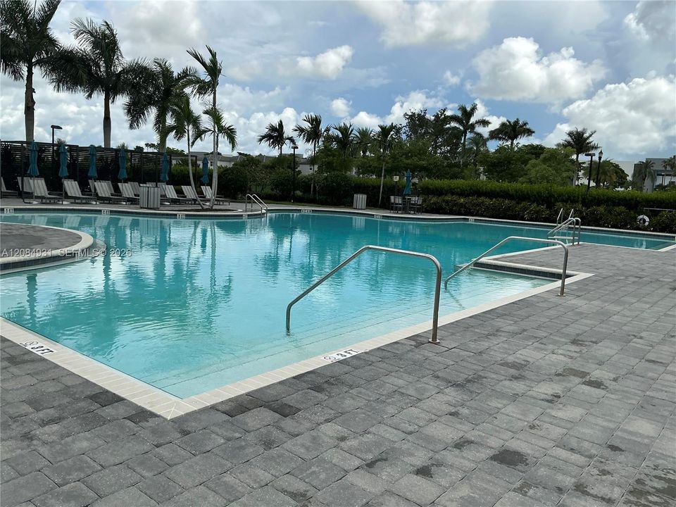 community area & Amenities