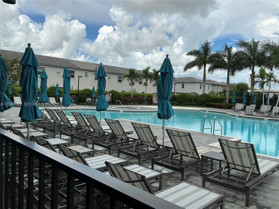 community area & Amenities