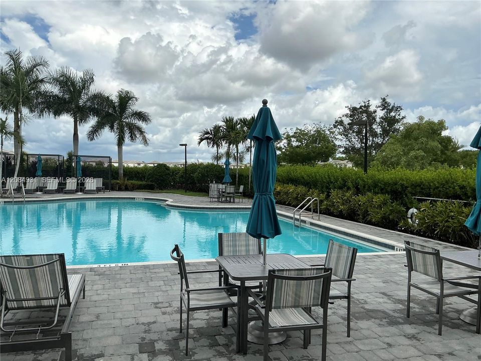 community area & Amenities
