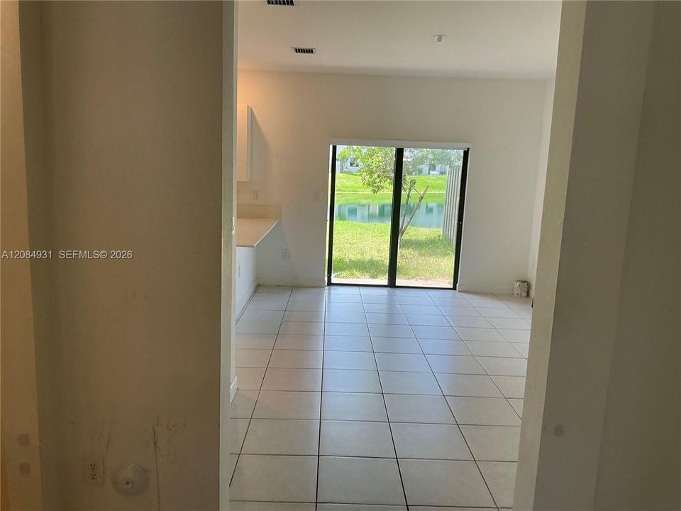 For Rent: $2,400 (3 beds, 2 baths, 1331 Square Feet)