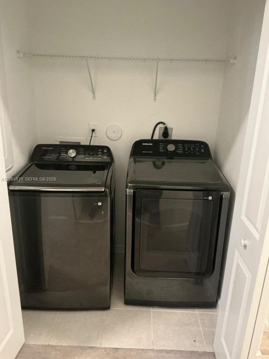For Rent: $2,400 (3 beds, 2 baths, 1331 Square Feet)