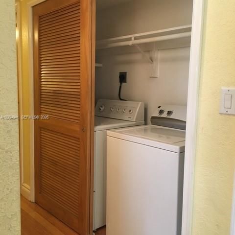 В аренду: $2,200 (2 спален, 2 ванн, 980 Квадратных фут)