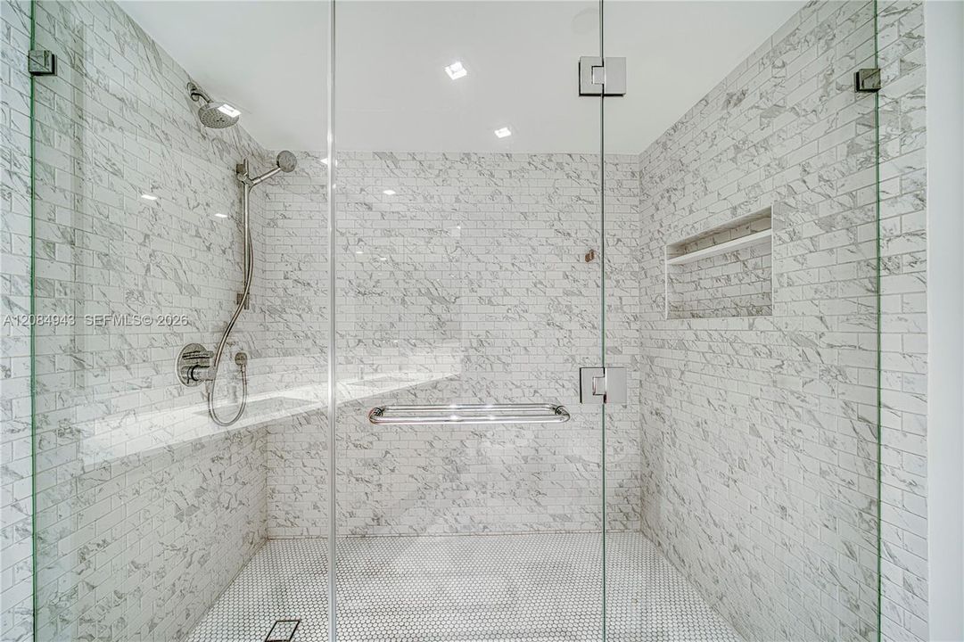 For Sale: $1,675,000 (2 beds, 2 baths, 1700 Square Feet)