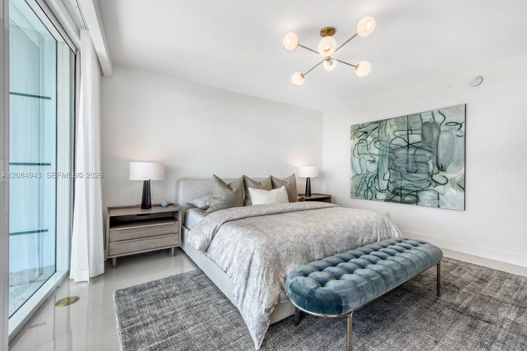 For Sale: $1,675,000 (2 beds, 2 baths, 1700 Square Feet)