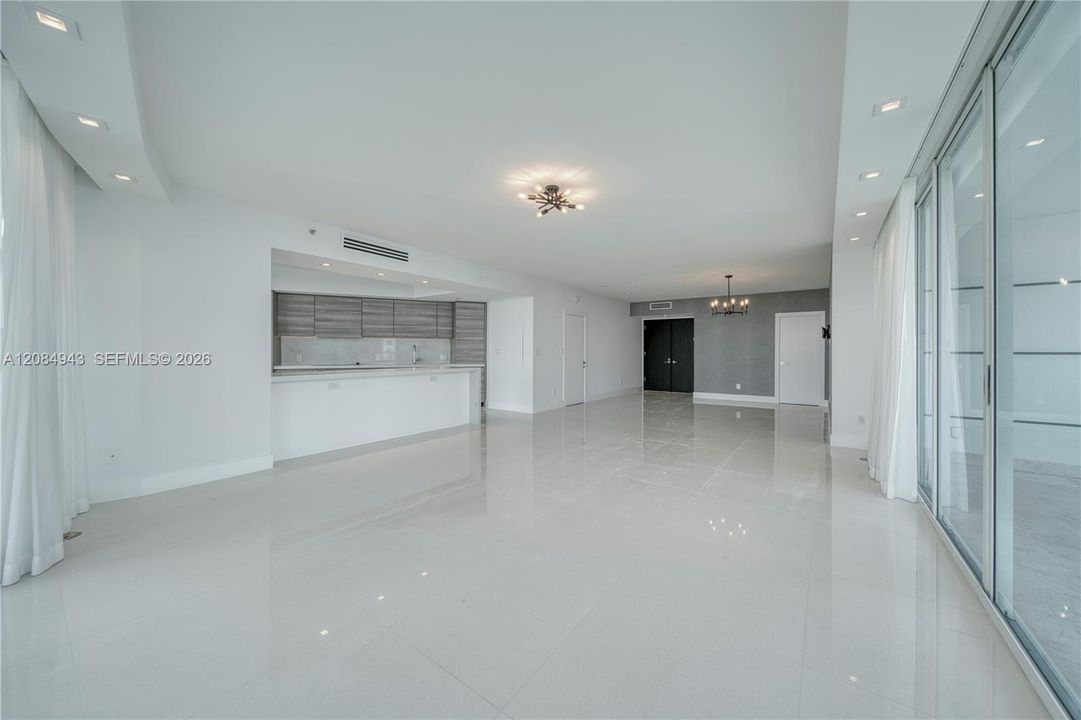 For Sale: $1,675,000 (2 beds, 2 baths, 1700 Square Feet)