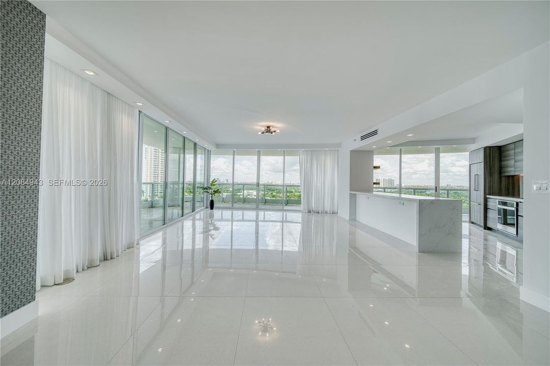 For Sale: $1,675,000 (2 beds, 2 baths, 1700 Square Feet)