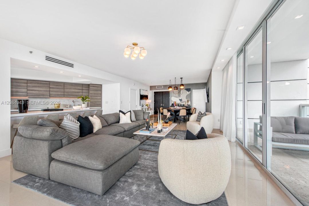 For Sale: $1,675,000 (2 beds, 2 baths, 1700 Square Feet)