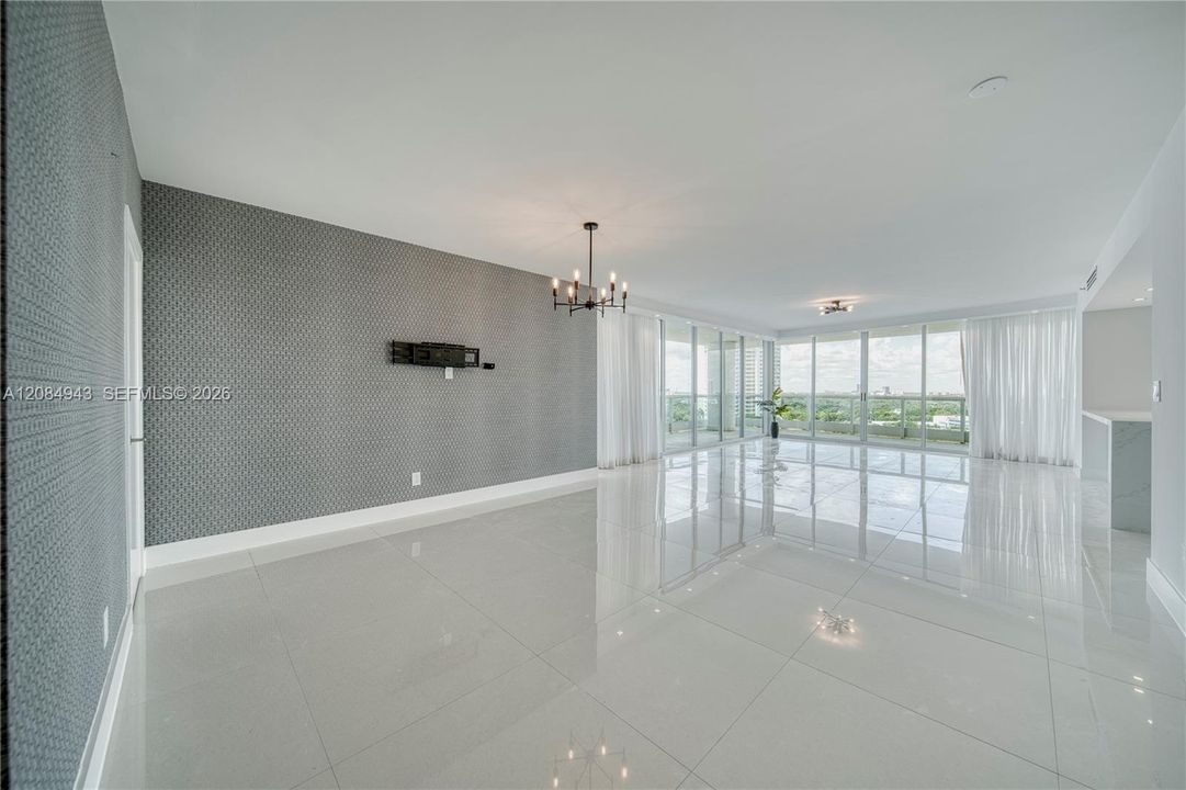 For Sale: $1,675,000 (2 beds, 2 baths, 1700 Square Feet)