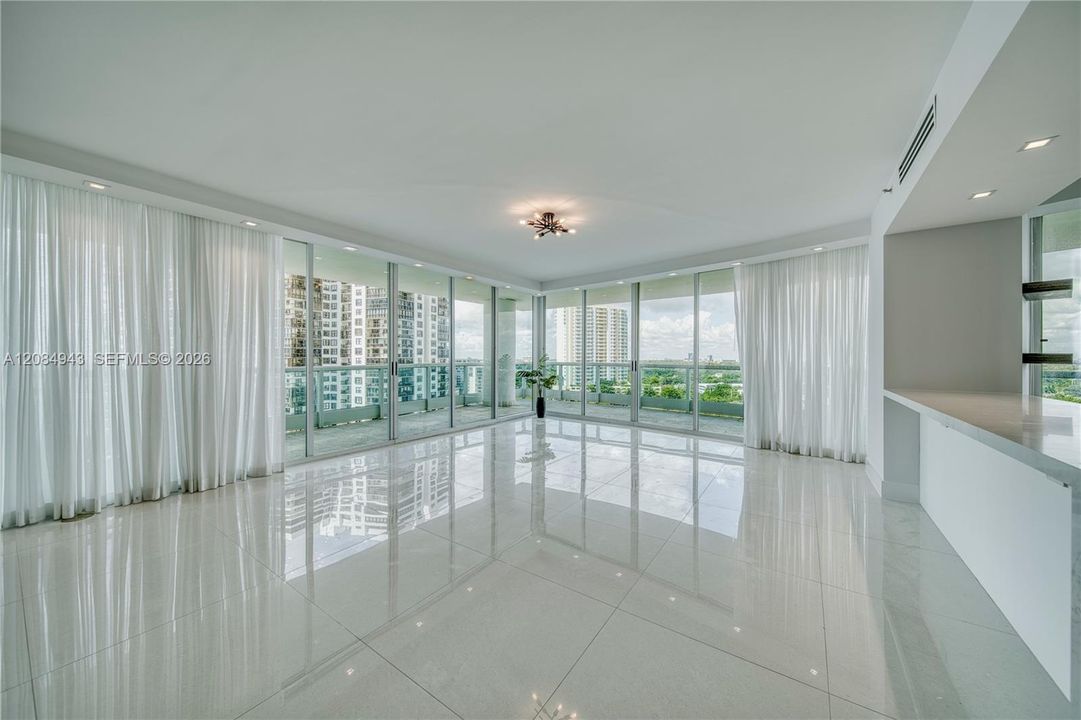 For Sale: $1,675,000 (2 beds, 2 baths, 1700 Square Feet)