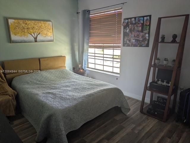For Rent: $2,500 (2 beds, 2 baths, 921 Square Feet)