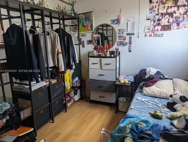 For Rent: $2,500 (2 beds, 2 baths, 921 Square Feet)