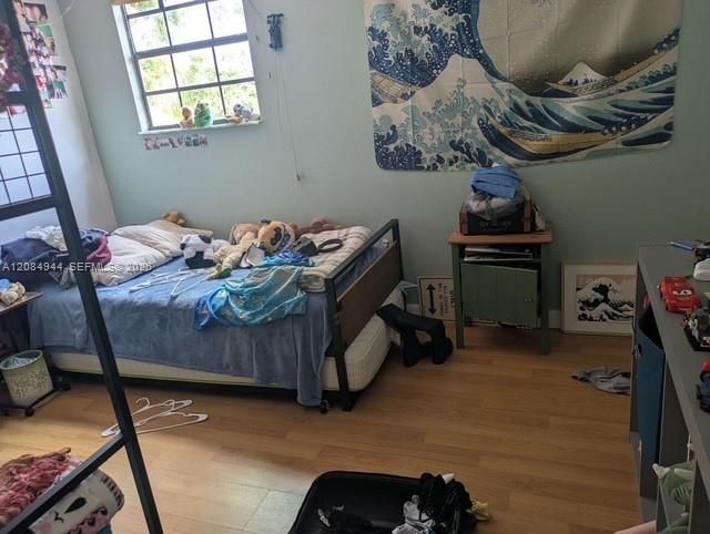 For Rent: $2,500 (2 beds, 2 baths, 921 Square Feet)