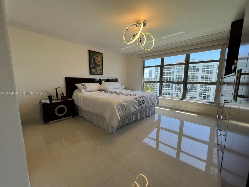 For Sale: $993,000 (3 beds, 3 baths, 1694 Square Feet)