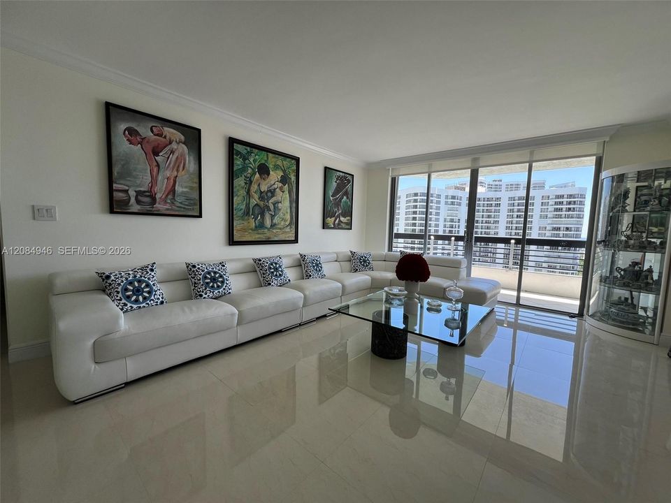 For Sale: $993,000 (3 beds, 3 baths, 1694 Square Feet)