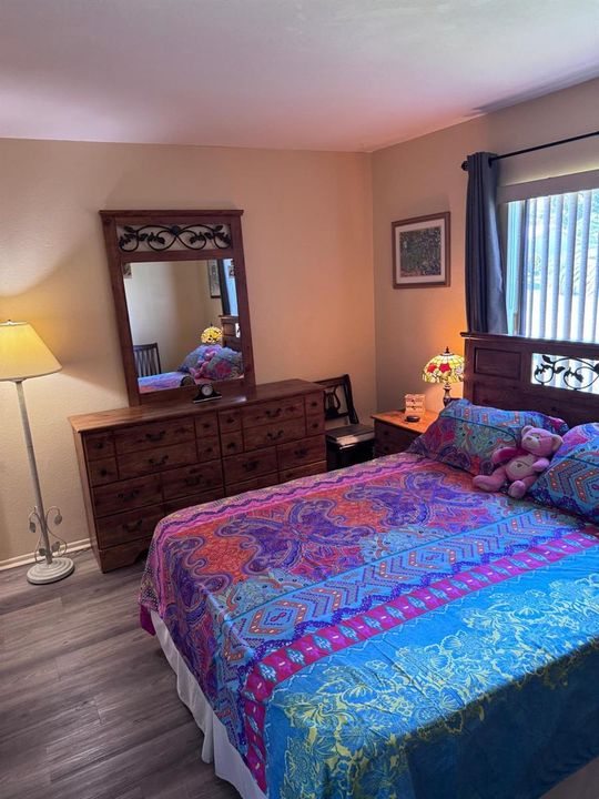 Master Bed1