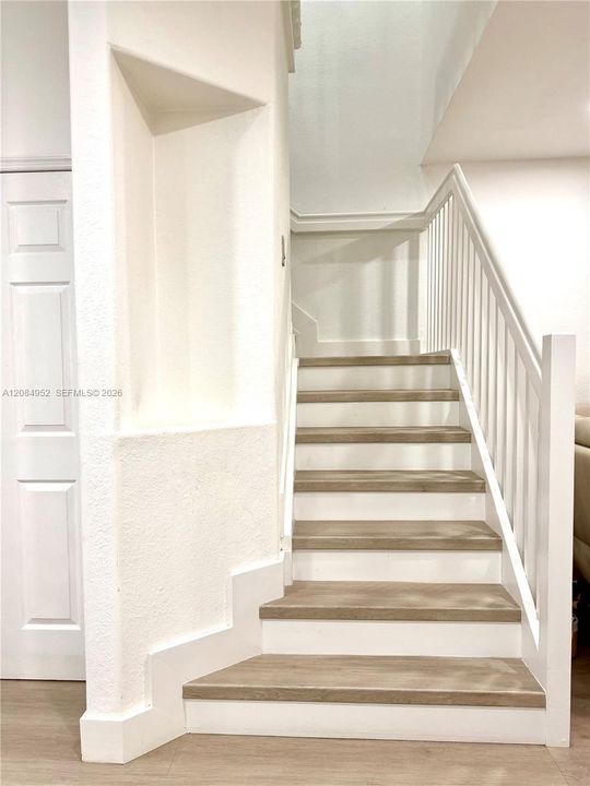 En Venta: $669,900 (4 camas, 2 baños, 1894 Pies cuadrados)