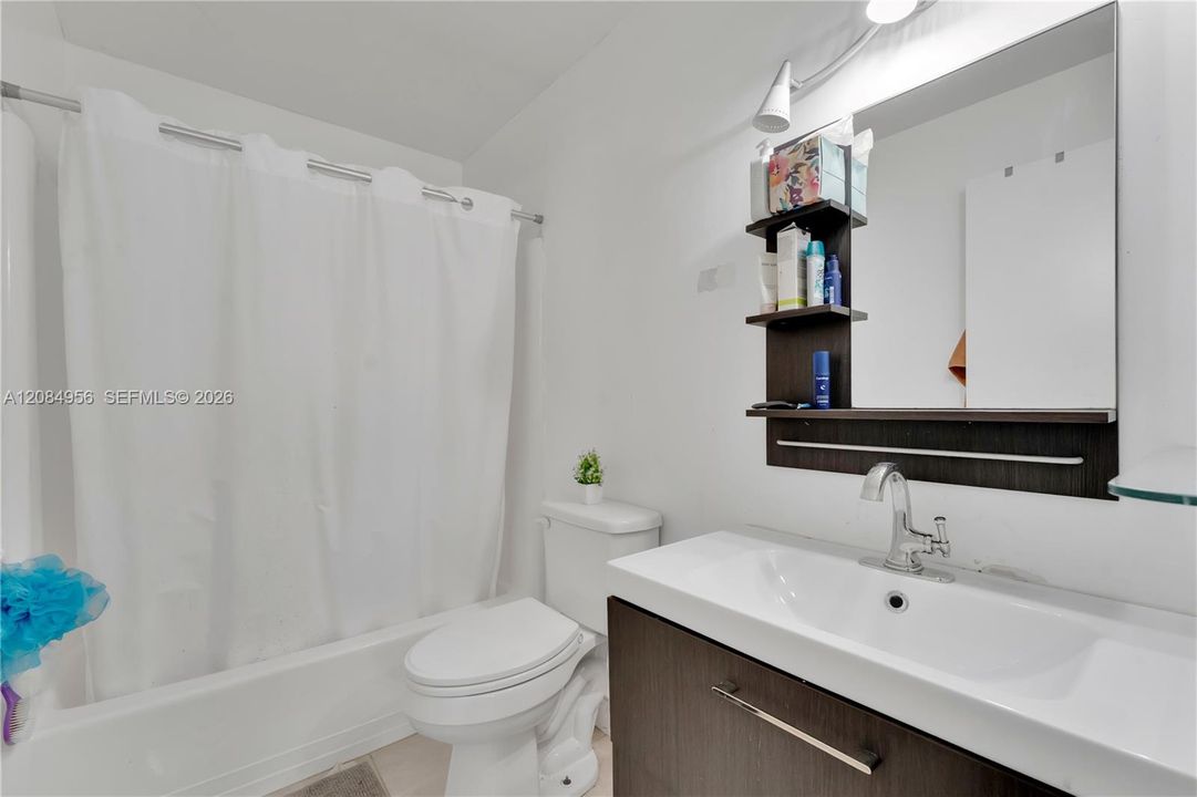 En Renta: $1,950 (3 camas, 2 baños, 1419 Pies cuadrados)