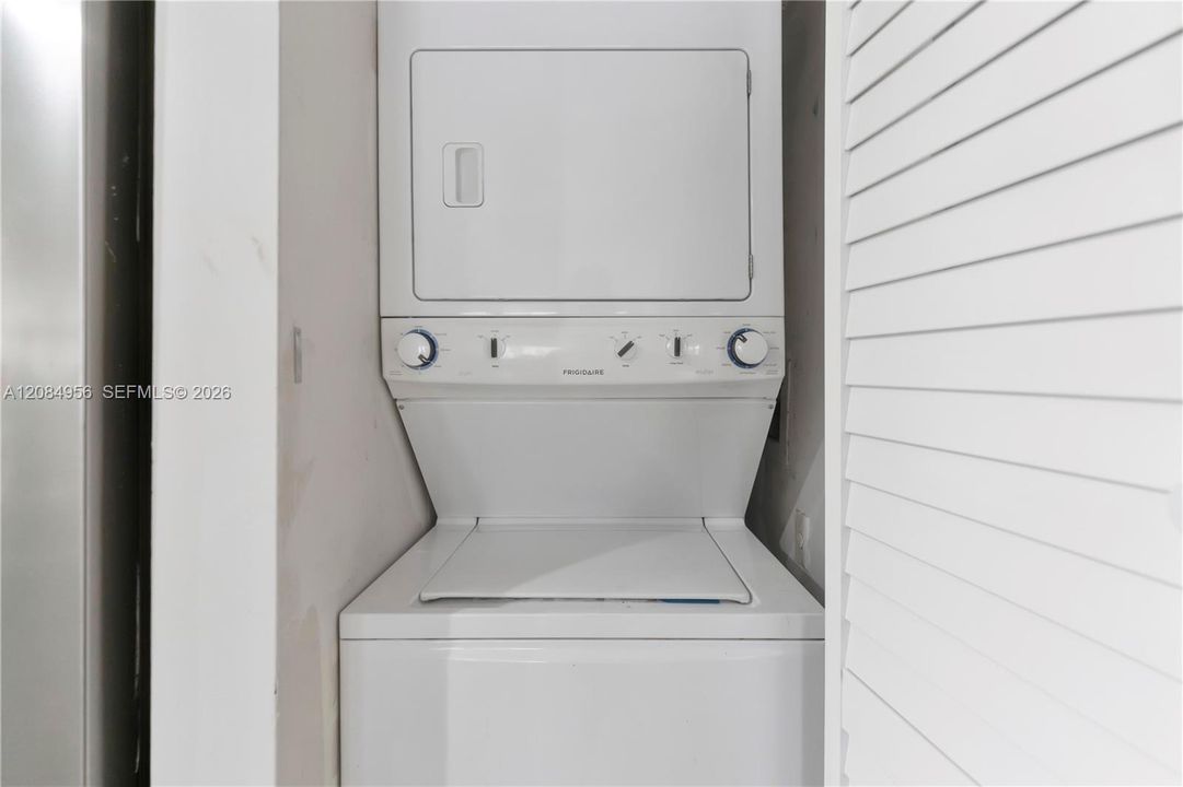 En Renta: $1,950 (3 camas, 2 baños, 1419 Pies cuadrados)
