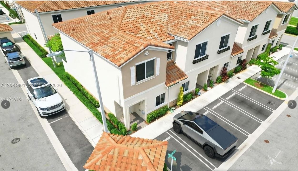 En Venta: $425,000 (3 camas, 2 baños, 1442 Pies cuadrados)