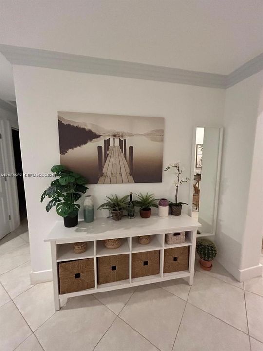 For Rent: $5,500 (3 beds, 2 baths, 1080 Square Feet)