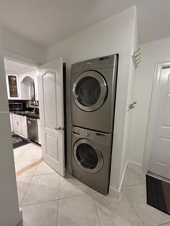 For Rent: $5,500 (3 beds, 2 baths, 1080 Square Feet)