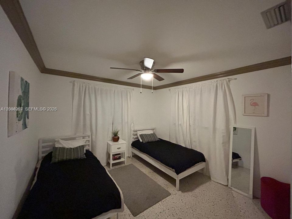 For Rent: $5,500 (3 beds, 2 baths, 1080 Square Feet)