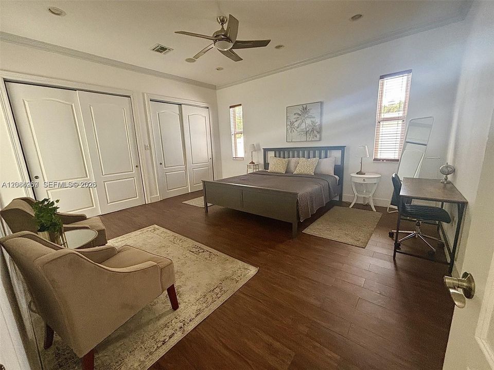 For Rent: $5,500 (3 beds, 2 baths, 1080 Square Feet)