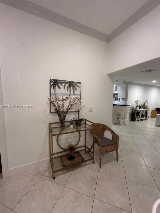 For Rent: $5,500 (3 beds, 2 baths, 1080 Square Feet)