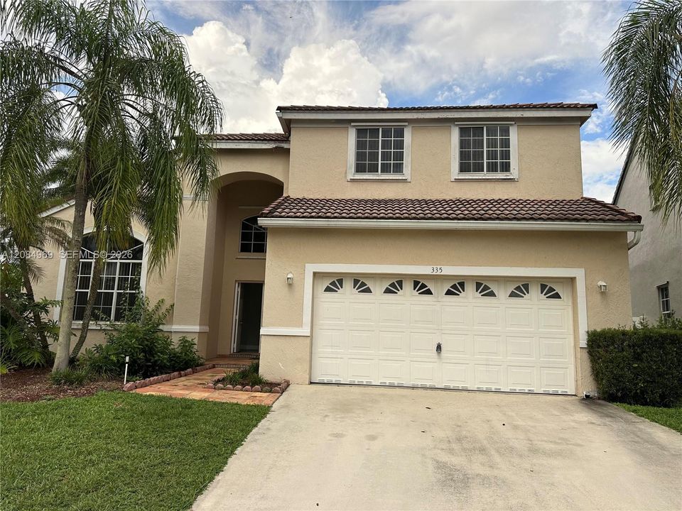 En Venta: $669,900 (4 camas, 2 baños, 2447 Pies cuadrados)