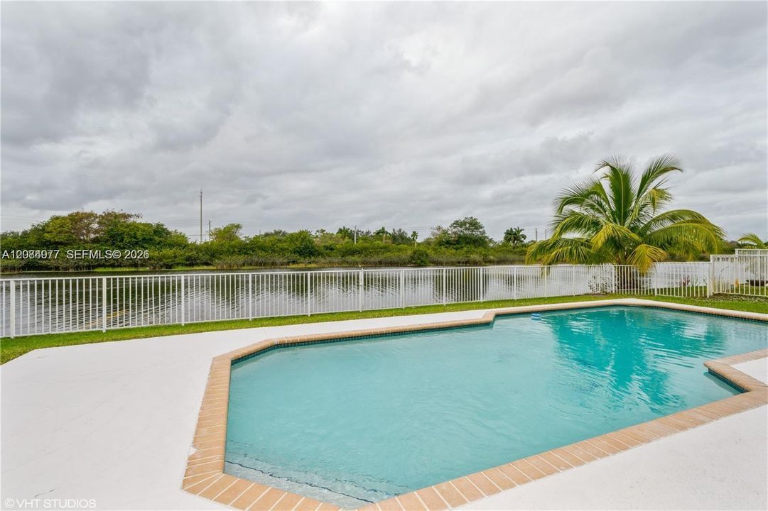 For Sale: $1,150,000 (4 beds, 3 baths, 3488 Square Feet)