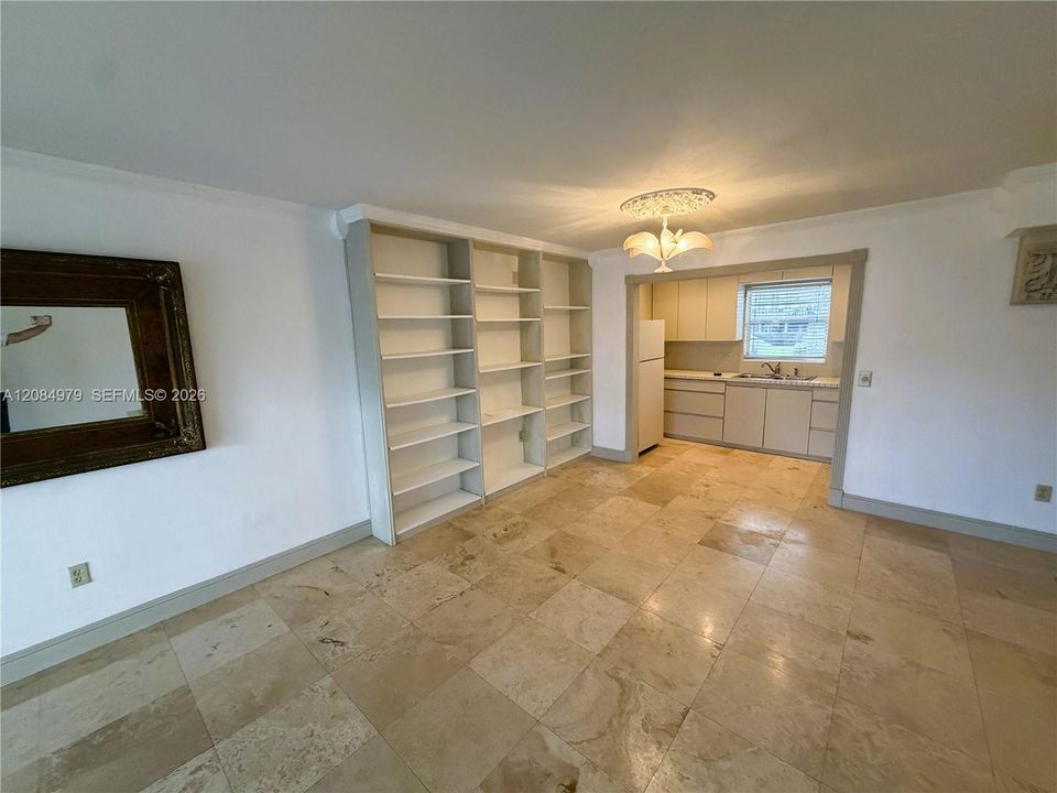 В аренду: $1,750 (1 спален, 1 ванн, 700 Квадратных фут)