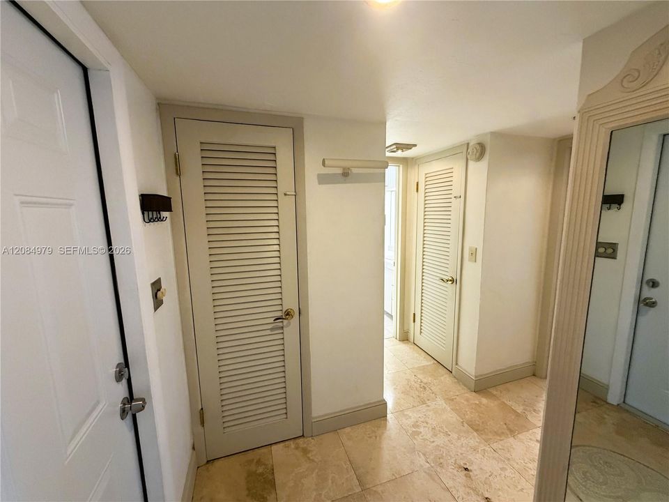 В аренду: $1,750 (1 спален, 1 ванн, 700 Квадратных фут)